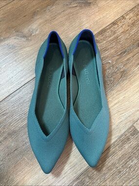 Like New Rothy’s The Point in Teal Size 9.5!